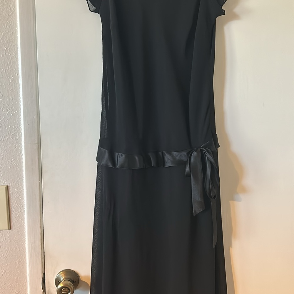 Perfect little black dress - Picture 2 of 3